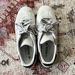 Adidas Samba - men’s size 7, women’s 8